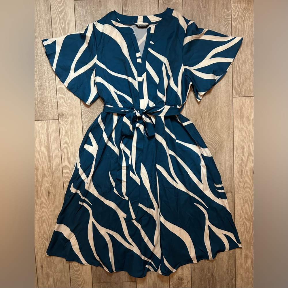 BloomChic Teal and Cream Midi Dress